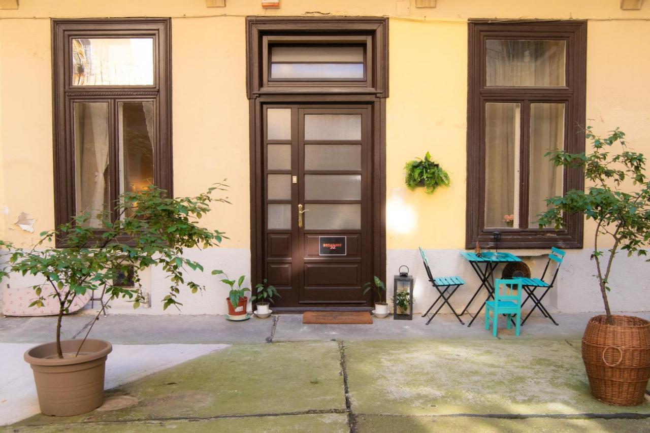 Broadway City Center, Fully Equipped, 4 Person Budapest Exterior photo